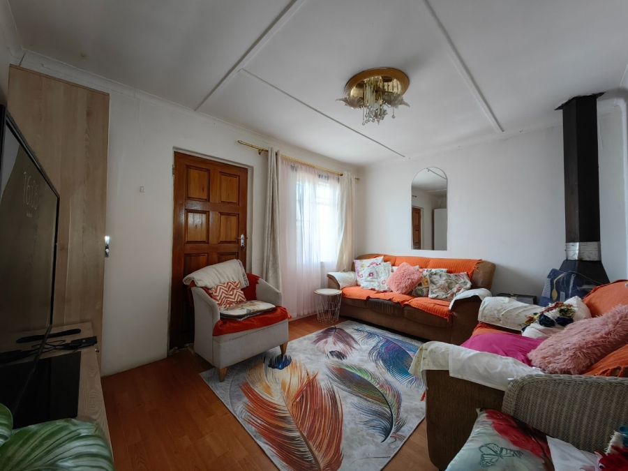 2 Bedroom Property for Sale in Eastridge Western Cape
